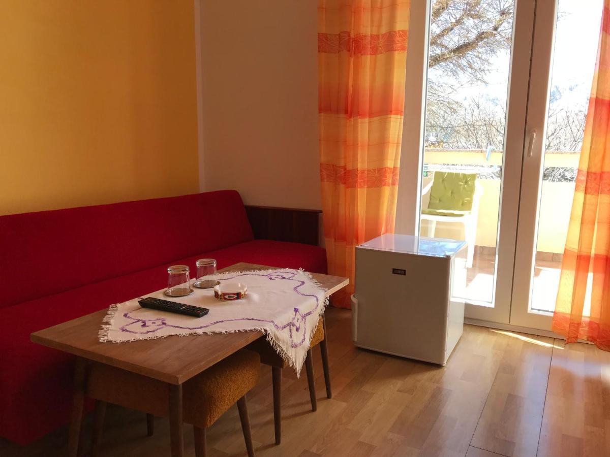 Summer Rooms Baska エクステリア 写真